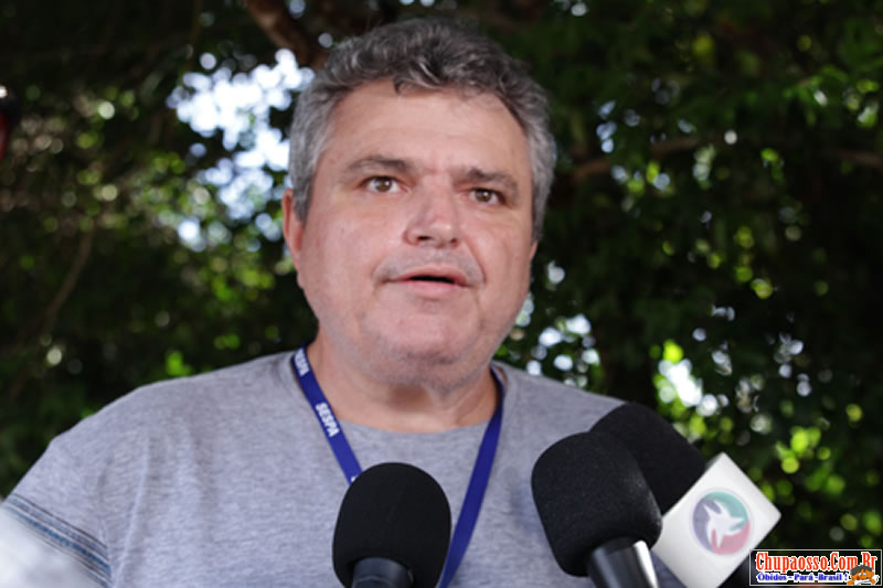 Veterinário Fernando Esteves