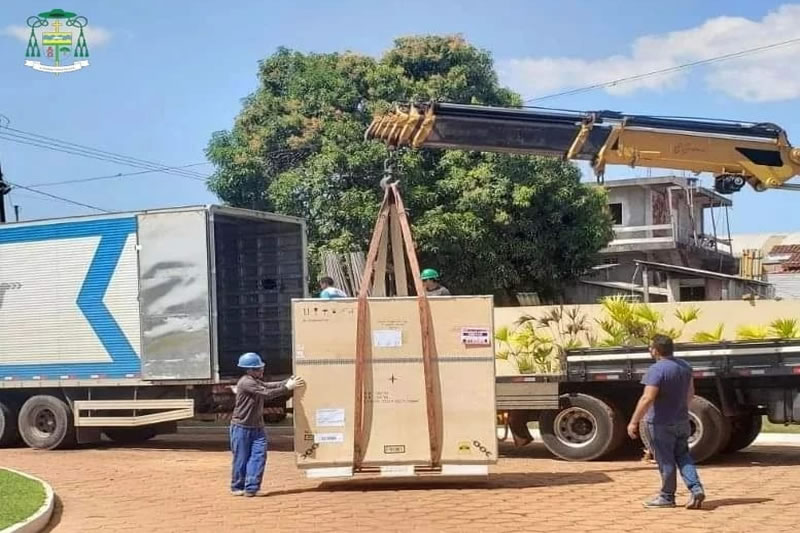 Aparelho de Tomografia doado pela ALCOA