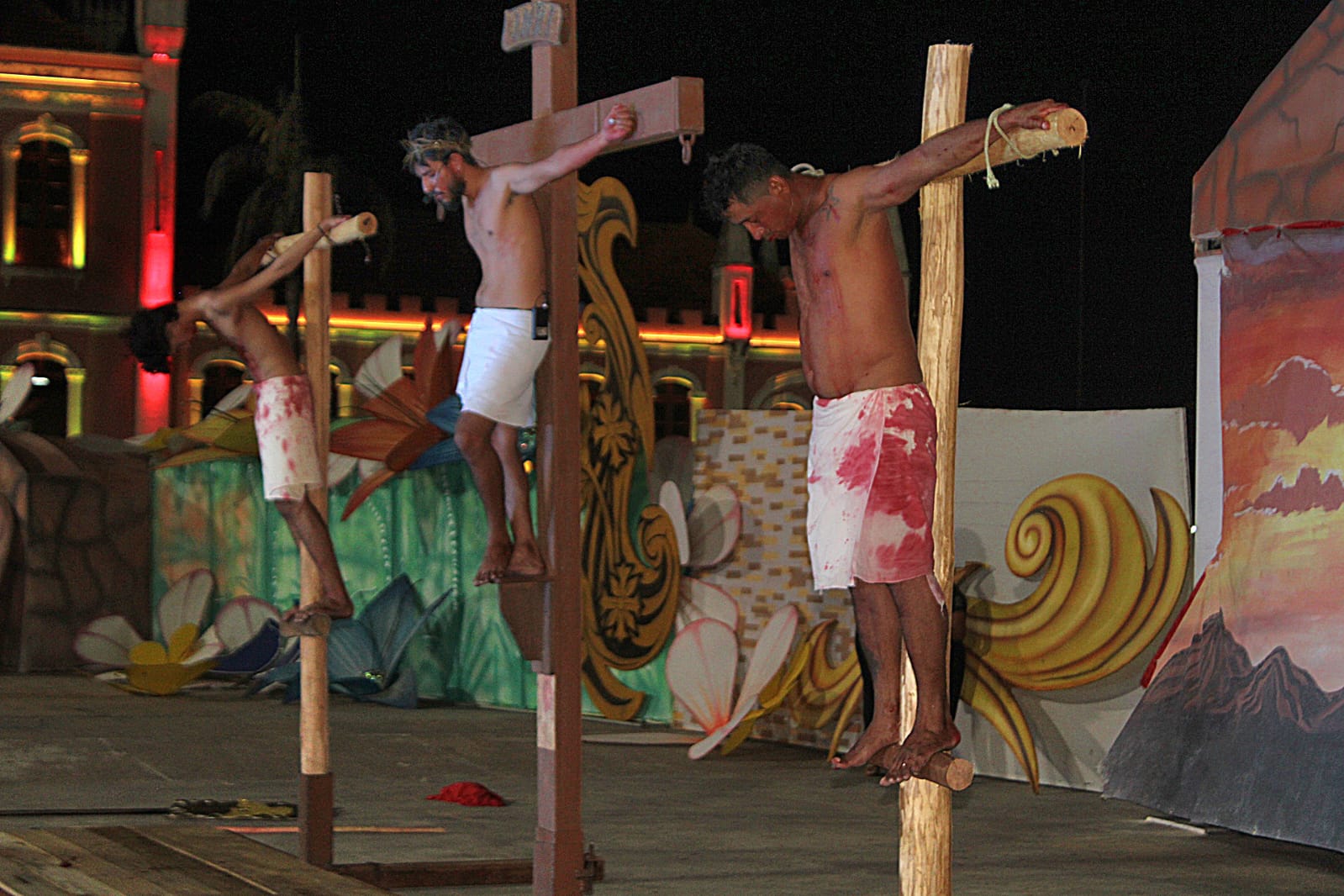 Grupo Getsêmani encerra encenação da Paixão de Cristo e emociona fiéis em Óbidos
